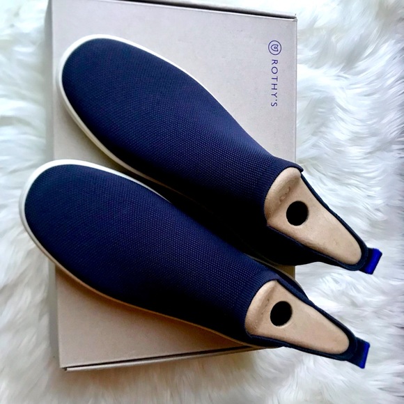 *Limited Edition* Rothy's The Chelsea
NIGHTFALL SIZE: 10.5 - Picture 3 of 12